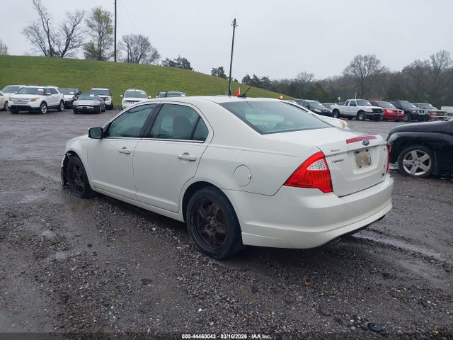 FORD FUSION SE - 3