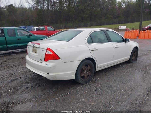 FORD FUSION SE - 4