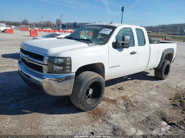 CHEVROLET SILVERADO 2500HD WORK TRUCK - 2