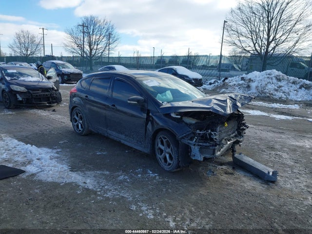 2016 Ford Focus, VIN: 1FADP3L92GL389036