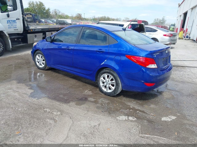 HYUNDAI ACCENT GLS - 3