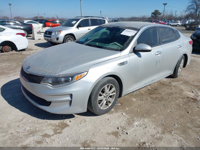 KIA OPTIMA LX - 2