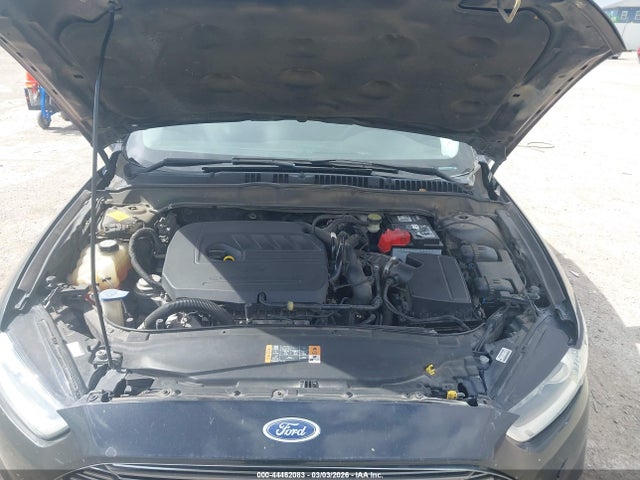 FORD FUSION SE - 10