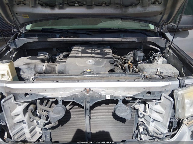 TOYOTA TUNDRA - 10
