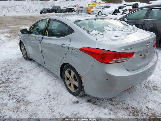 HYUNDAI ELANTRA GLS - 3