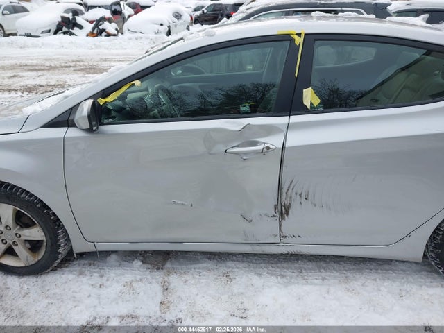 HYUNDAI ELANTRA GLS - 6