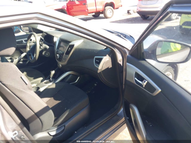 HYUNDAI VELOSTER BASE W/BLACK - 5