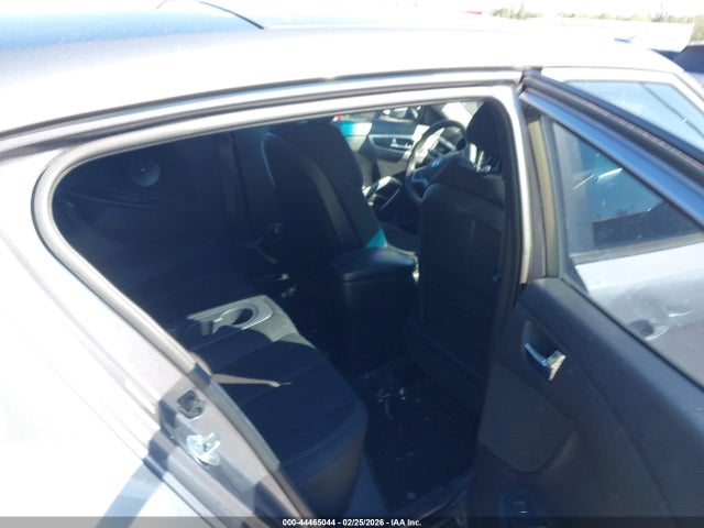 HYUNDAI VELOSTER BASE W/BLACK - 8