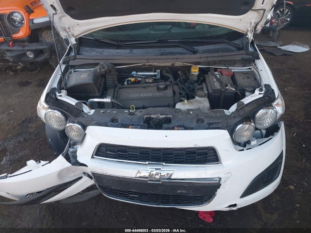 CHEVROLET SONIC 2LT - 10