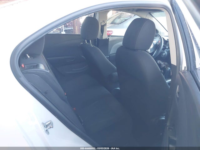 CHEVROLET SONIC 2LT - 8