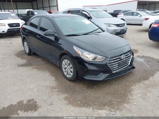 HYUNDAI ACCENT - 1
