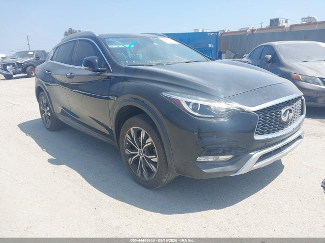 2017 INFINITI QX30 PREMIUM
