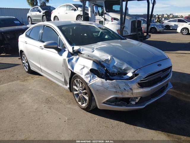 FORD FUSION HYBRID SE - 1