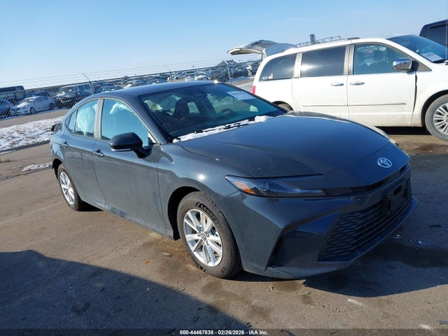 2025 Toyota CAMRY LE 照片 1