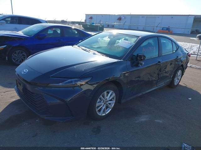 2025 Toyota CAMRY LE 照片 2