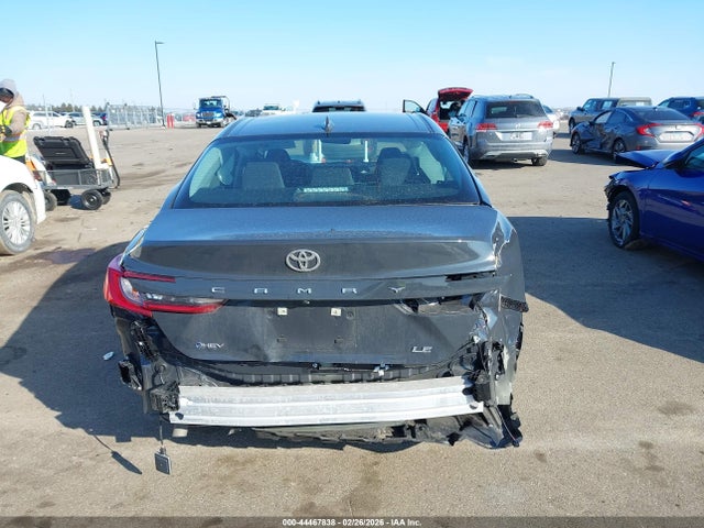 2025 Toyota CAMRY LE 照片 6
