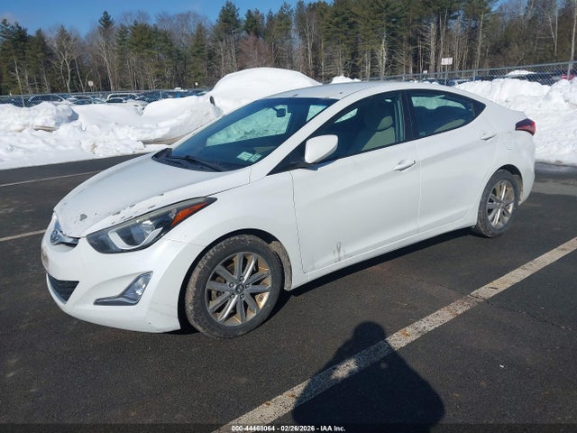 HYUNDAI ELANTRA SE - 2