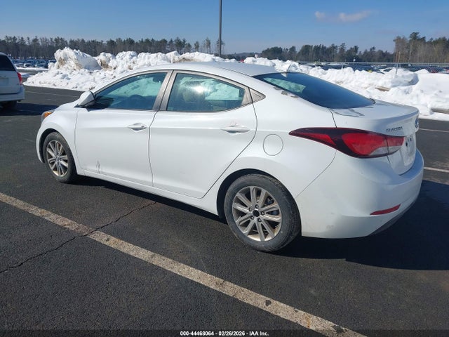 HYUNDAI ELANTRA SE - 3