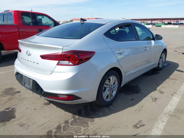 HYUNDAI ELANTRA SEL - 4
