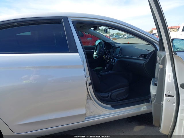 HYUNDAI ELANTRA SEL - 5