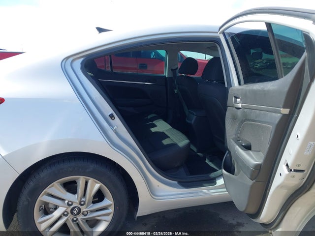 HYUNDAI ELANTRA SEL - 8