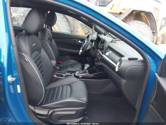 KIA FORTE GT-LINE - 5