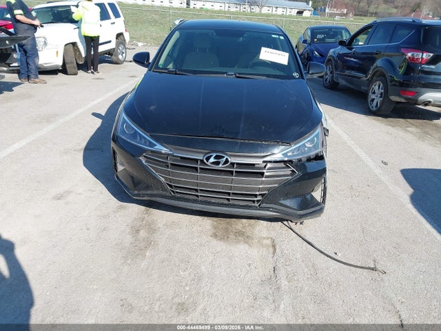 HYUNDAI ELANTRA SE - 6