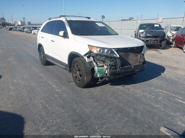 2013 KIA SORENTO LX