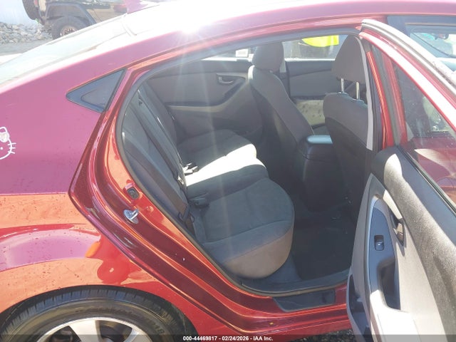 HYUNDAI ELANTRA SE - 8