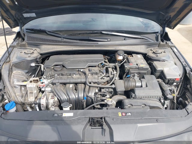 HYUNDAI ELANTRA SEL - 10