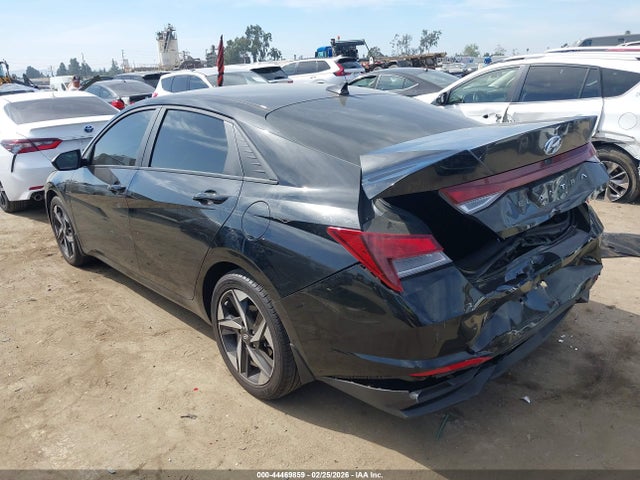 HYUNDAI ELANTRA SEL - 3