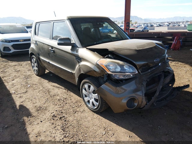 KIA SOUL + - 1