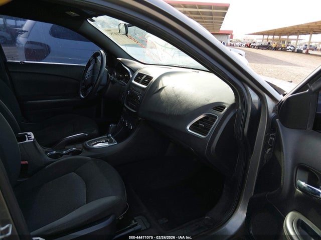 DODGE AVENGER SE - 5