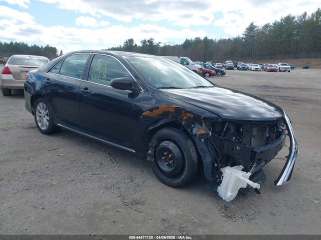 2014 TOYOTA CAMRY XLE