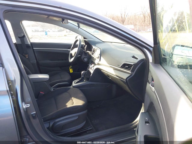 2019 Hyundai ELANTRA SE photo 5