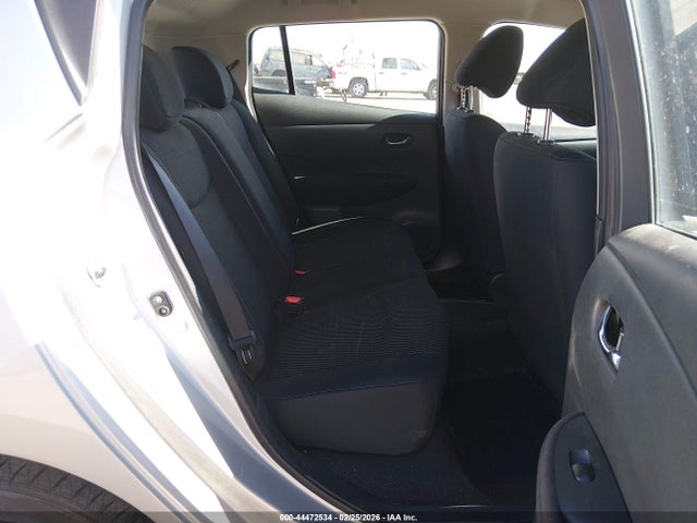 صورة 8 لـ 2017 Nissan LEAF S