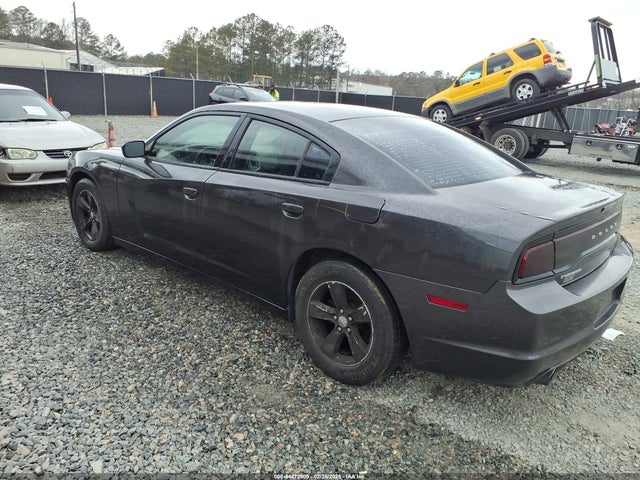 DODGE CHARGER SE - 3