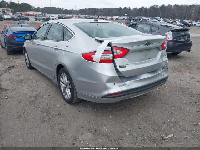 FORD FUSION SE - 3