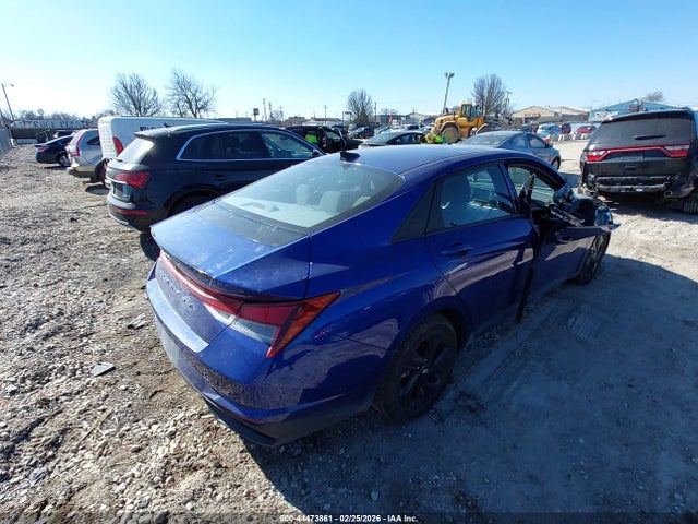 HYUNDAI ELANTRA SEL - 4