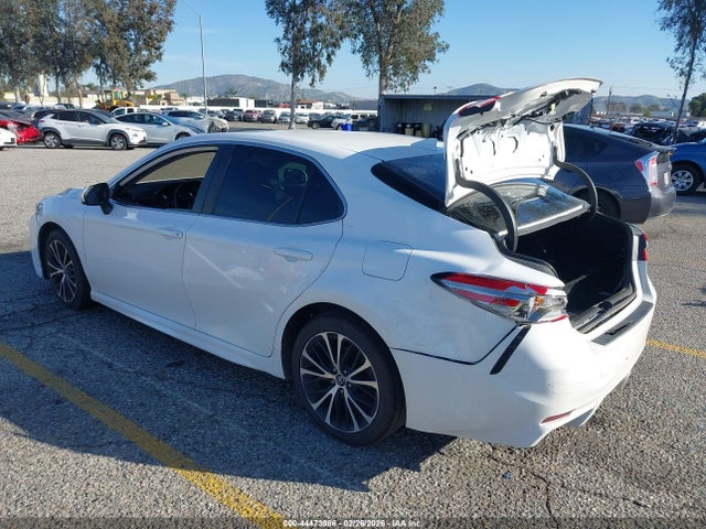 TOYOTA CAMRY - 3