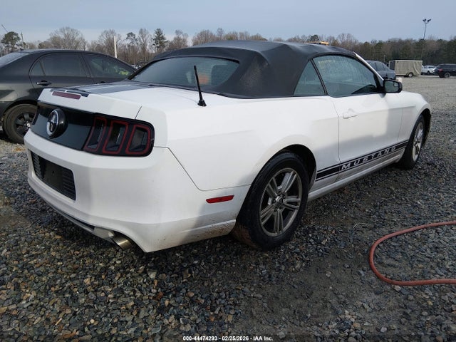 FORD MUSTANG V6 - 4