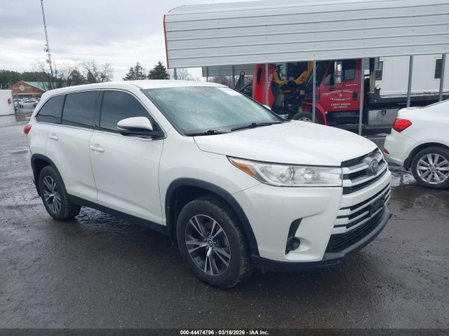 2019 TOYOTA HIGHLANDER LE