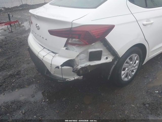 HYUNDAI ELANTRA SE - 6