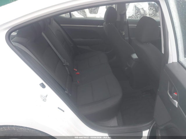 HYUNDAI ELANTRA SE - 8