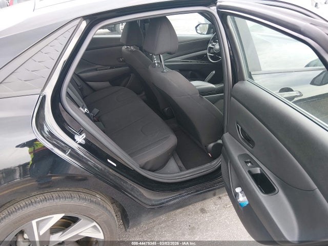 HYUNDAI ELANTRA SEL SPORT - 8