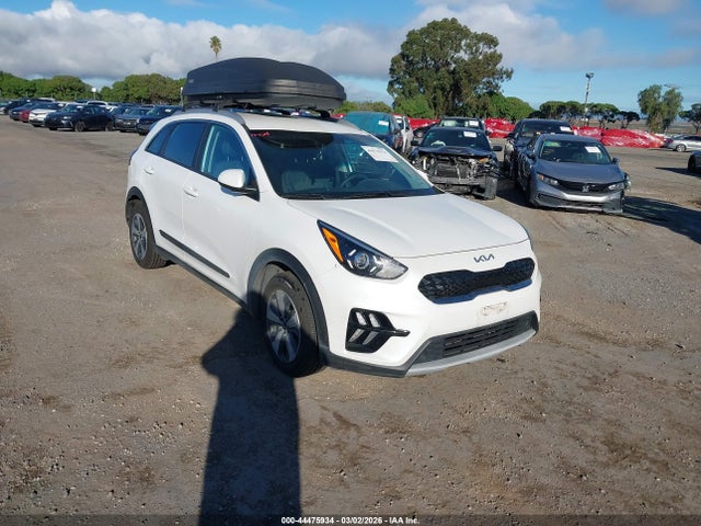 2022 KIA NIRO LX