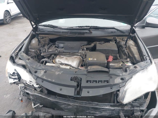 صورة 10 لـ 2016 Toyota CAMRY LE