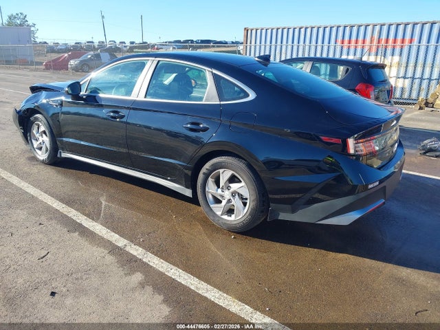 HYUNDAI SONATA SE - 3