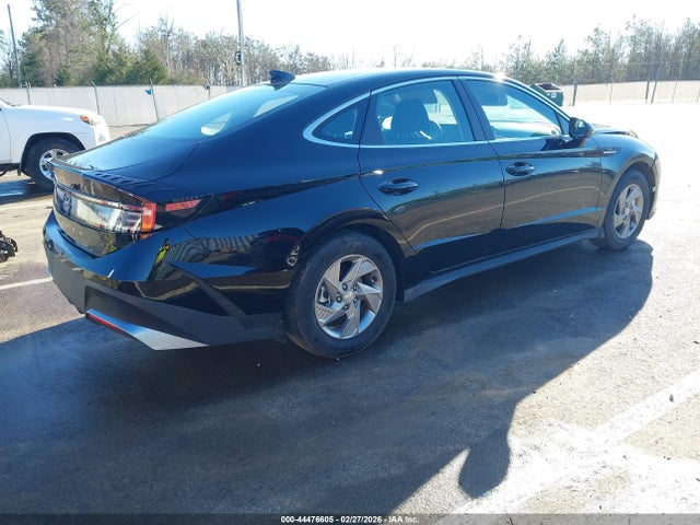 HYUNDAI SONATA SE - 4