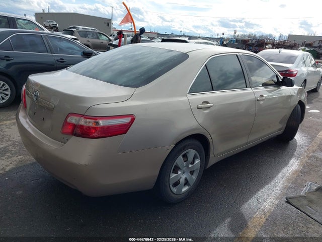 TOYOTA CAMRY - 4